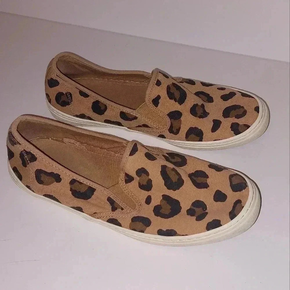 1994 Shoes - 1994 Womens leopard print shoes Size 9